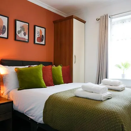 Ferry Road By Prestige Properties Sa *
